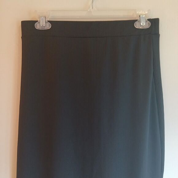 SheIn Black Maxi Skirt Large Pull On Mid Rise Ribbed Slit Casual Goth - Picture 4 of 10